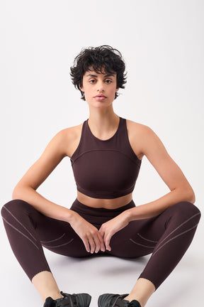 Mandala Sport Pant Braun Outfit Front - High Waist Surf Leggings