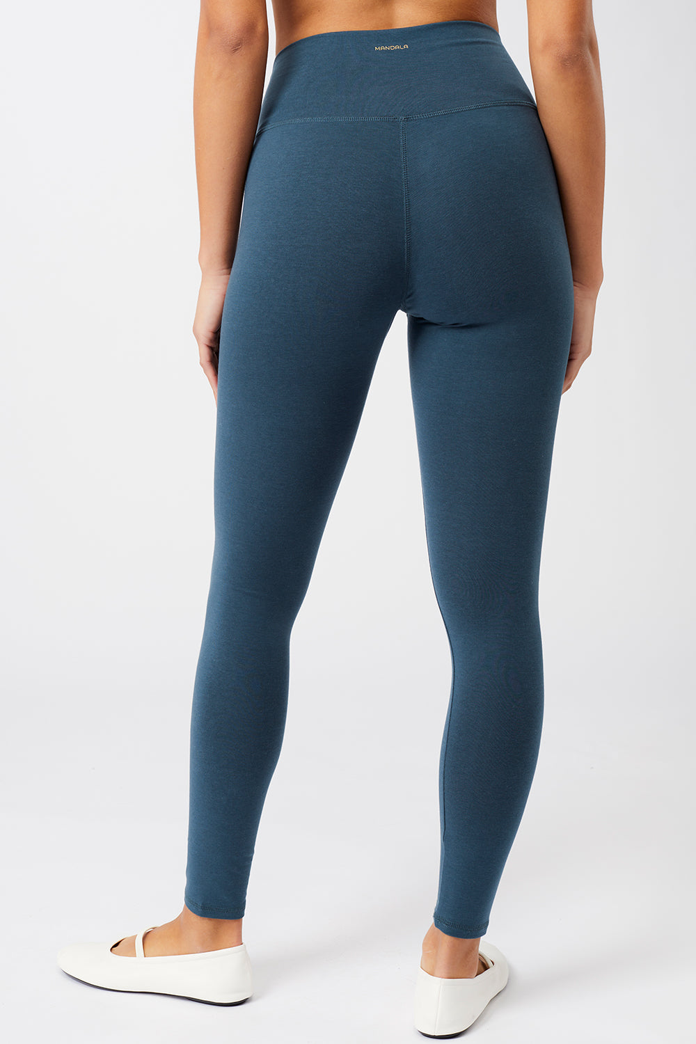 Mandala Fitness Pant Blau Rückseite - Best Loved Legging