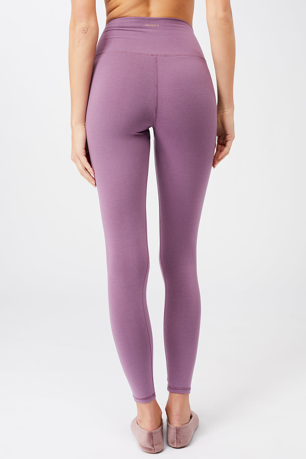 Mandala Fitness Pant Lila Rückseite - Best Loved Legging