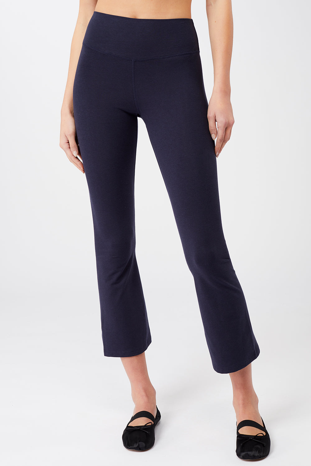 Mandala Trainings Pant Blau Front - Cropped Flared Pants