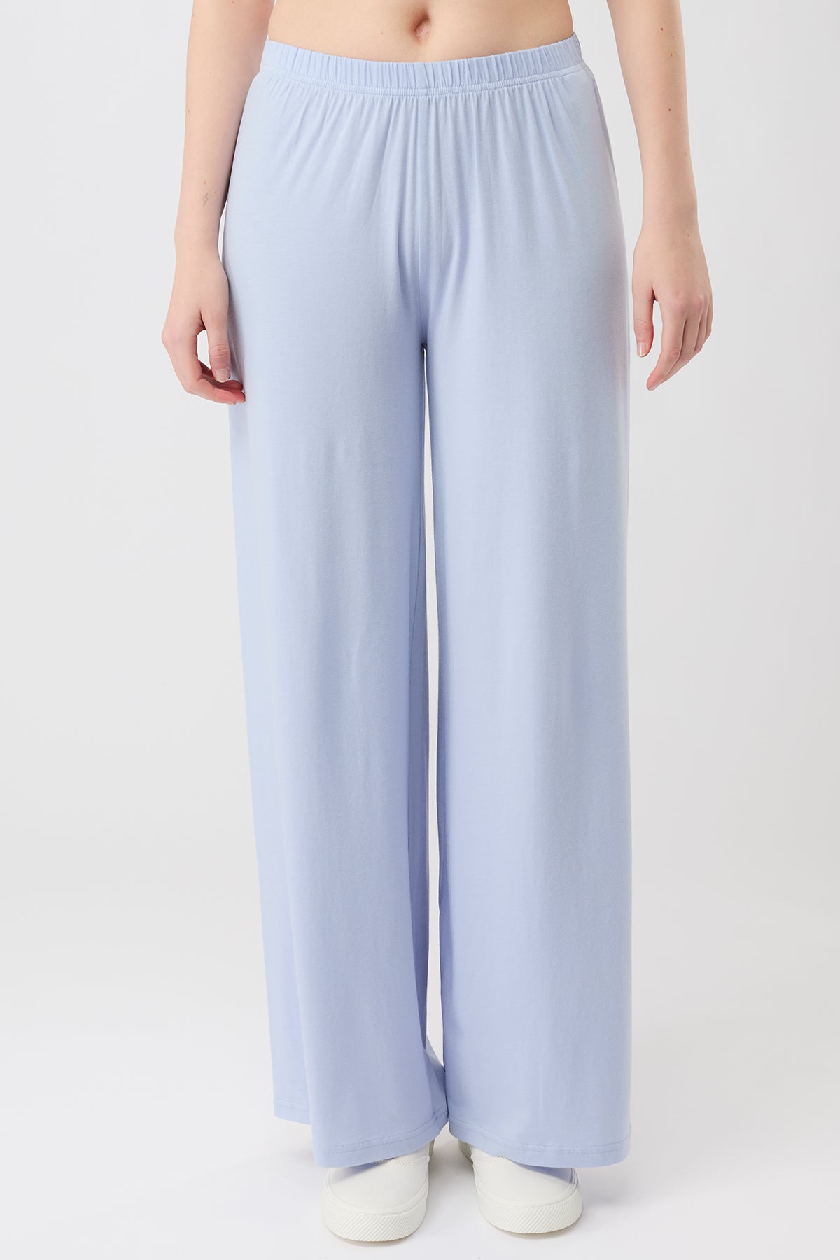 Mandala Sport Pant Blau Front - Cozy Day Pants