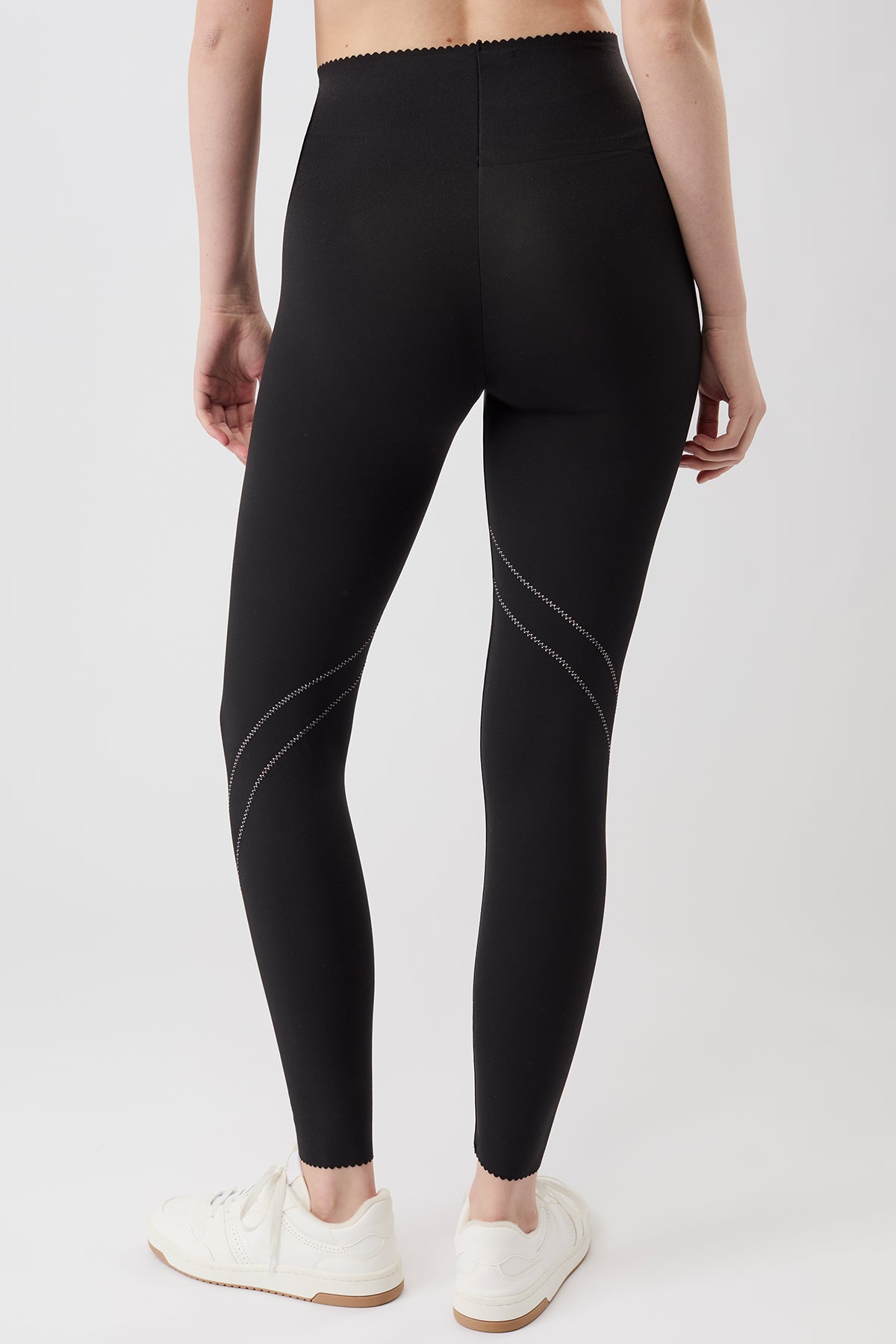 Mandala Sport Pant Schwarz Rückansicht - High Waist Surf Leggings