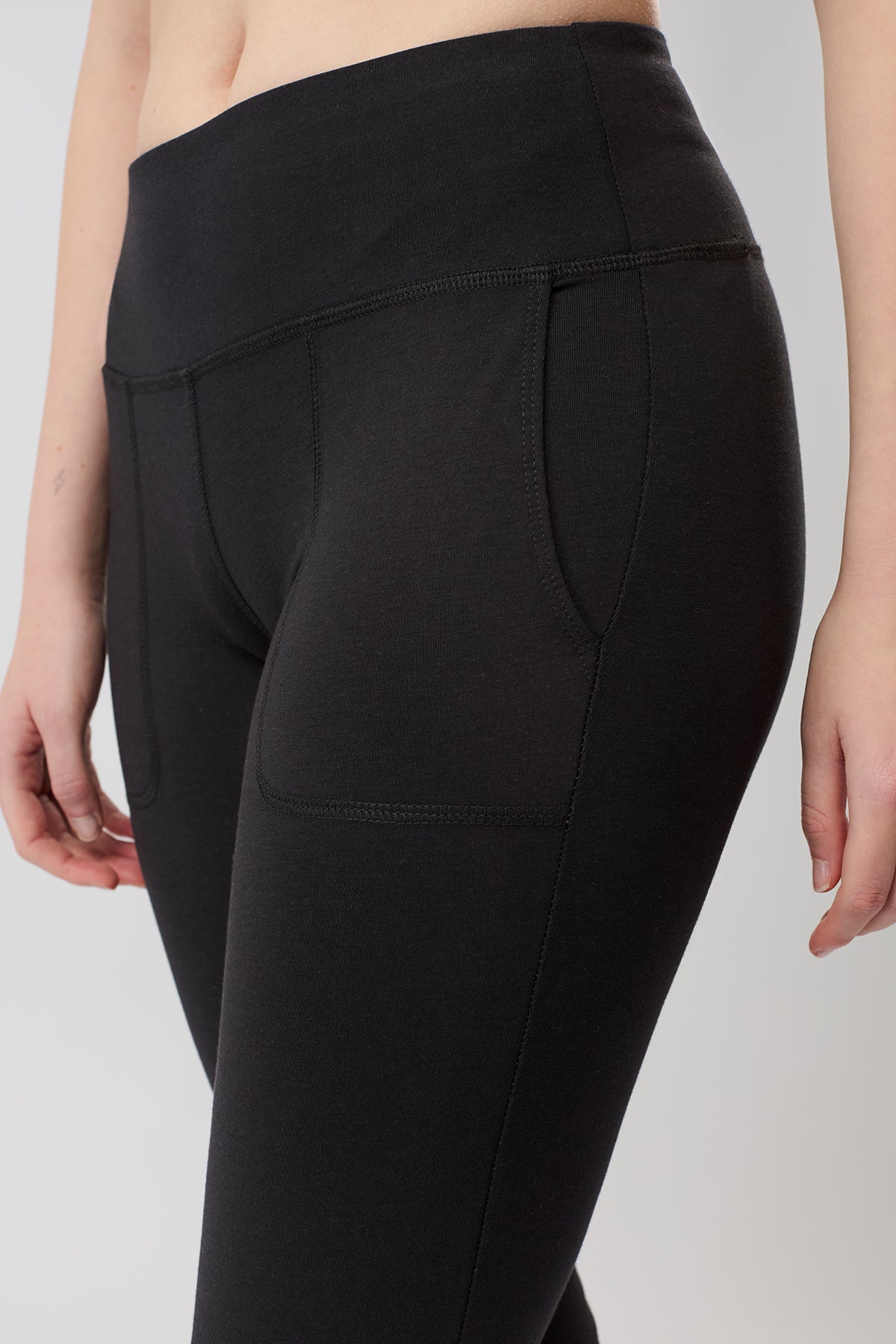 Mandala Sport Pant Schwarz Detail - All Day Pant