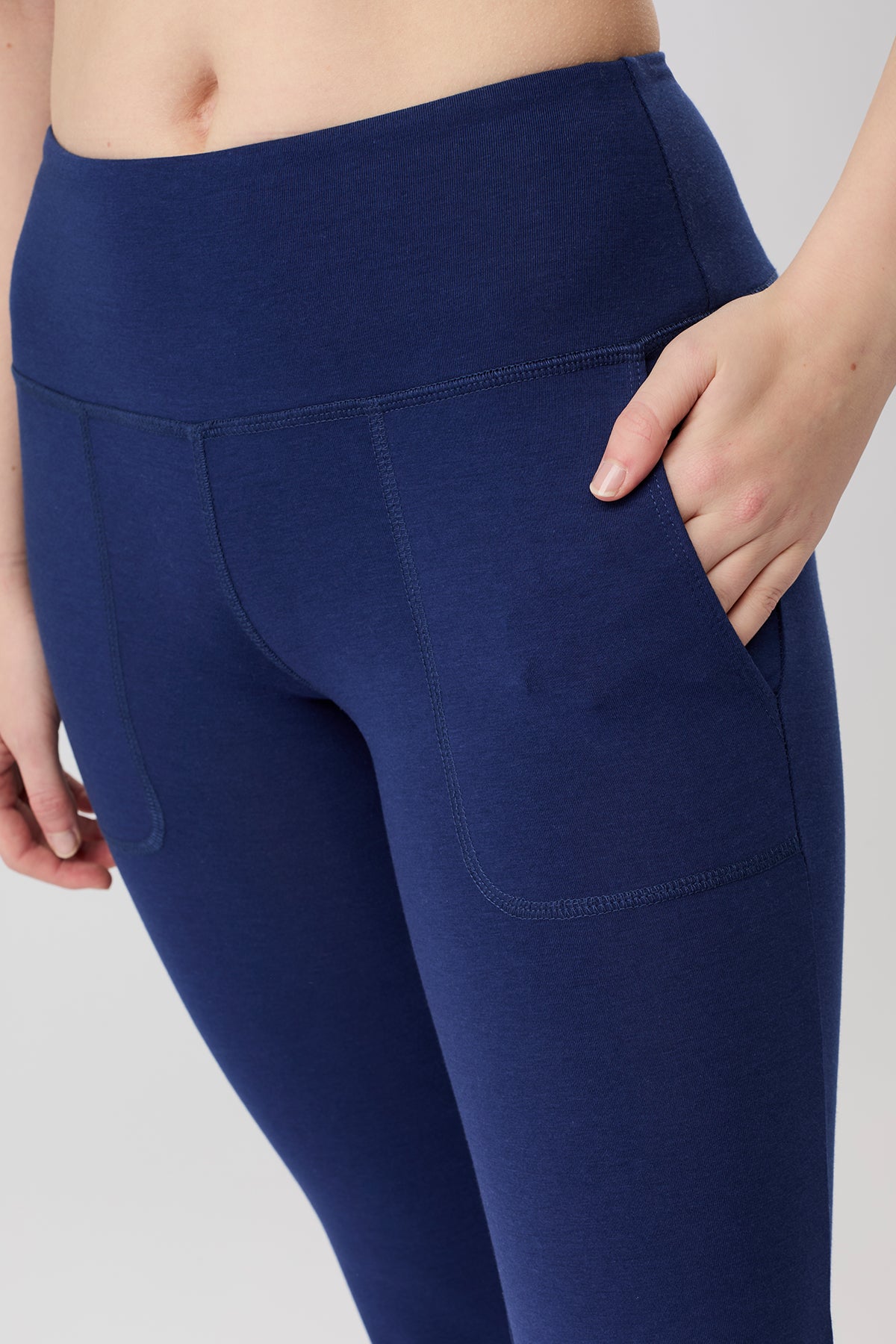 Mandala Fitness Pant Blau Detail - All Day Pant