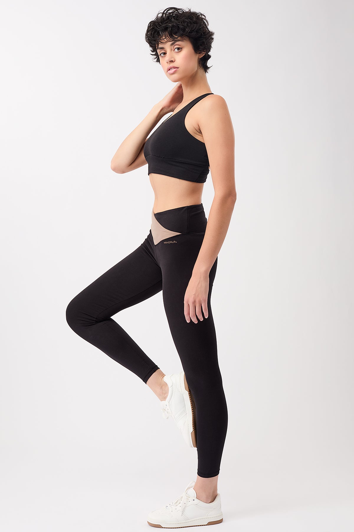 Mandala Sport Pant Schwarz Outfit Seite - Ballett Legging