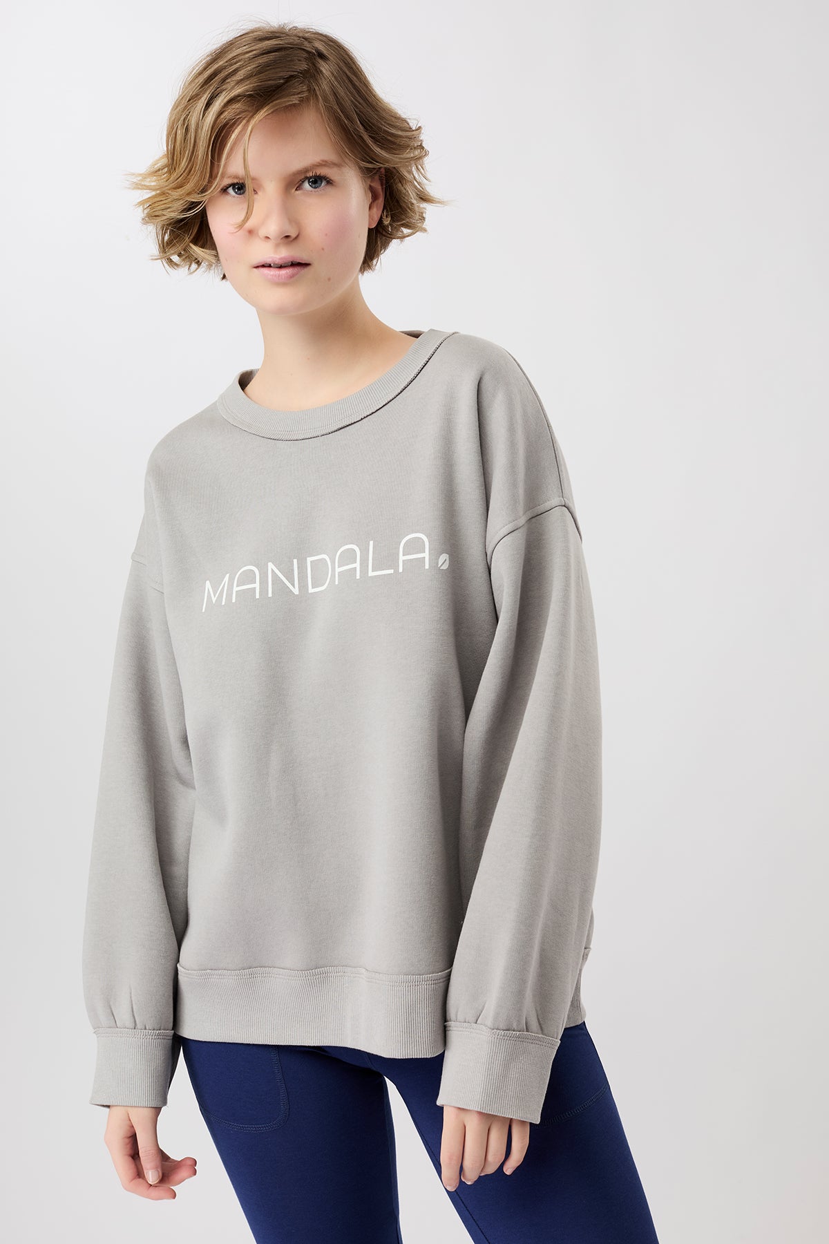 Mandala Sport Shirt Grau Front - Natural Dye Jumper