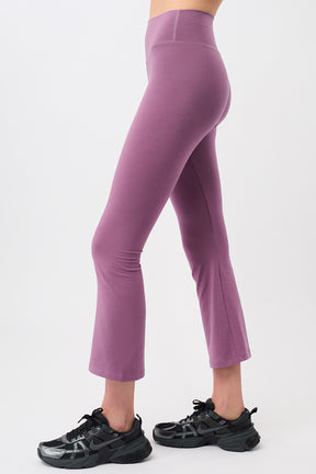 Mandala Trainings Pant Lila Seite - Cropped Flared Pants