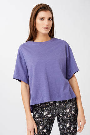 Mandala Trainings Shirt Lila Front - Boxy Tee